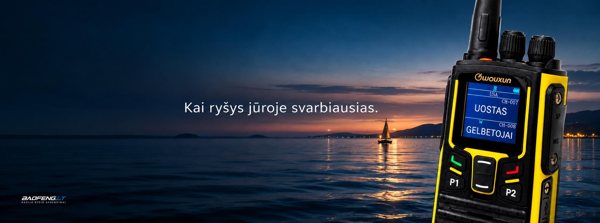 Wouxun KG-S69 jūrinė radijo stotelė saulėlydžio jūroje fone